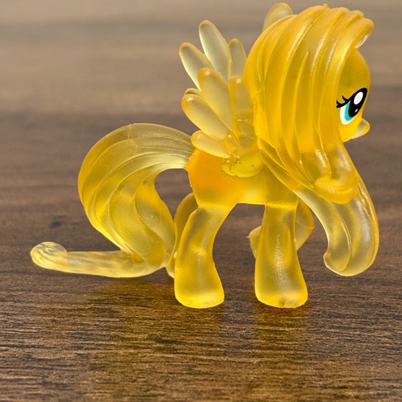 MY LITTLE PONY Blind Bag Series 14 FLUTTERSHY Translucent Figure 2" Cake Topper - Picture 7 of 9